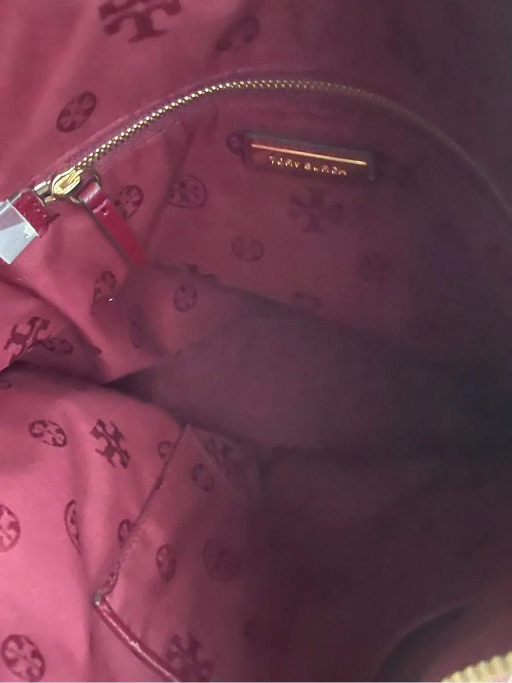 Tory Burch Burgundy Leather Shoulder Bag with Gold Hardware Burgundy color